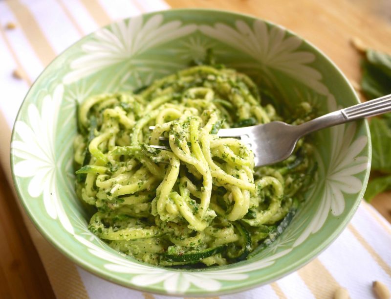 Kale-and-Lemon-Pesto-Zoodles-paleo-perchancetocook-8